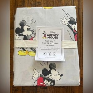 Pottery Barn Kids PBK  Mickey
Mouse Duvet Cover Full/ Queen